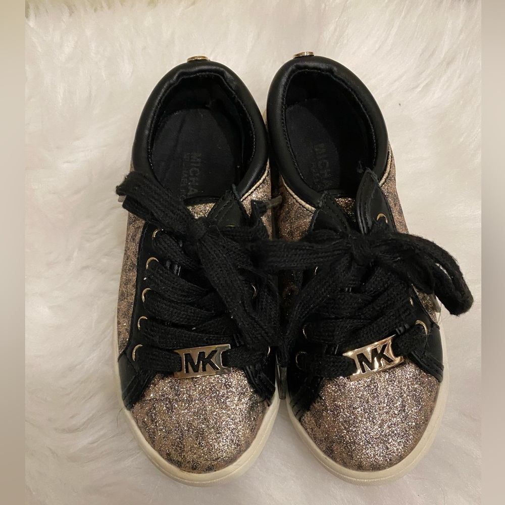 MK shoes - Picture 1 of 6
